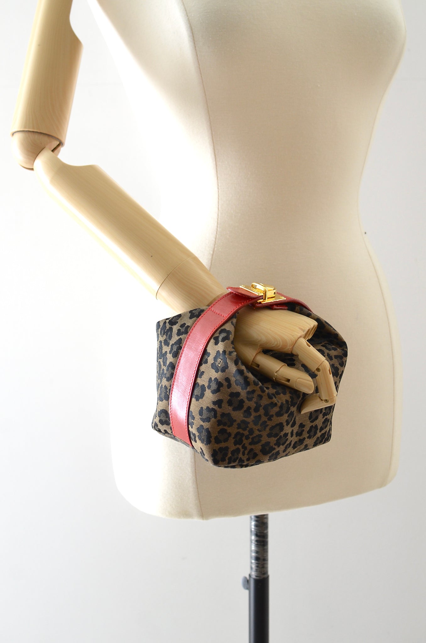 Fendi wristlet online pouch