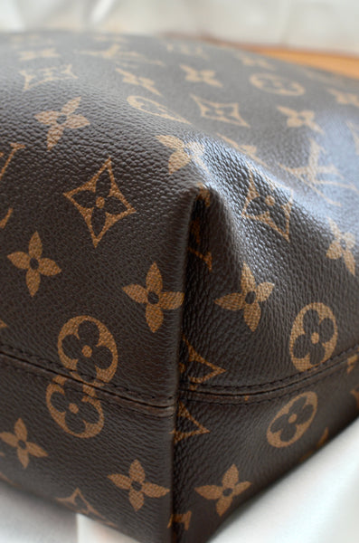 Louis Vuitton Graceful PM Peony Monogram Canvas