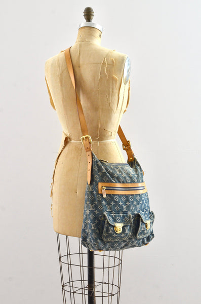 Louis Vuitton Baggy GM Denim Sling Bag