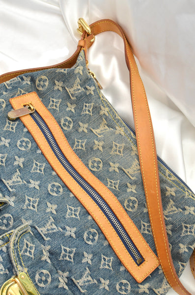 Louis Vuitton Baggy GM Denim Sling Bag