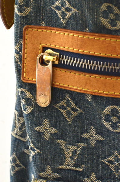 Louis Vuitton Baggy GM Denim Sling Bag