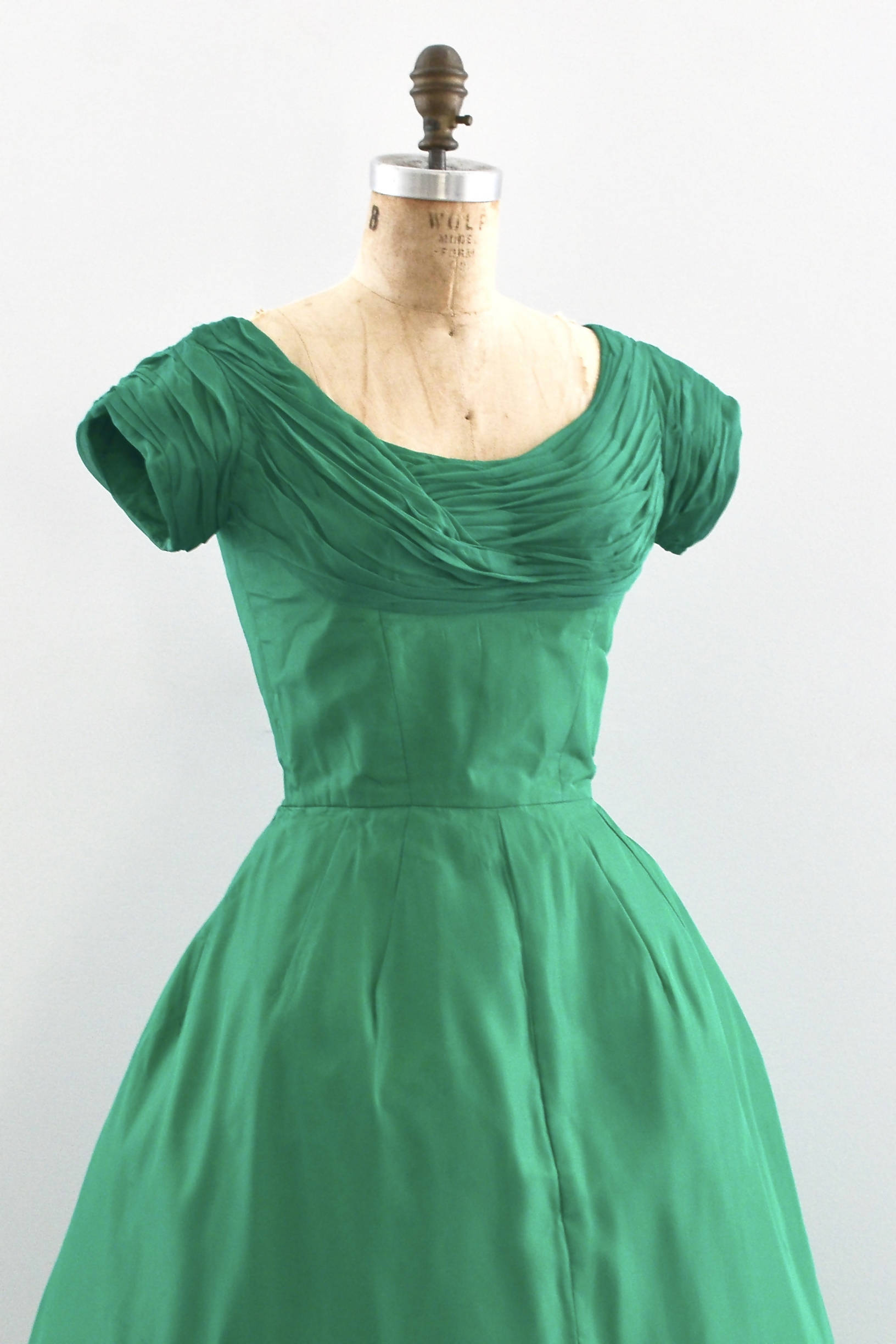 Emerald fashion green vintage style dress